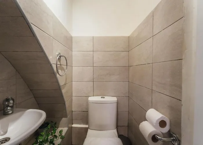 דירה Cosy 1-bedroom In Historical By Sf Homes ואלטה