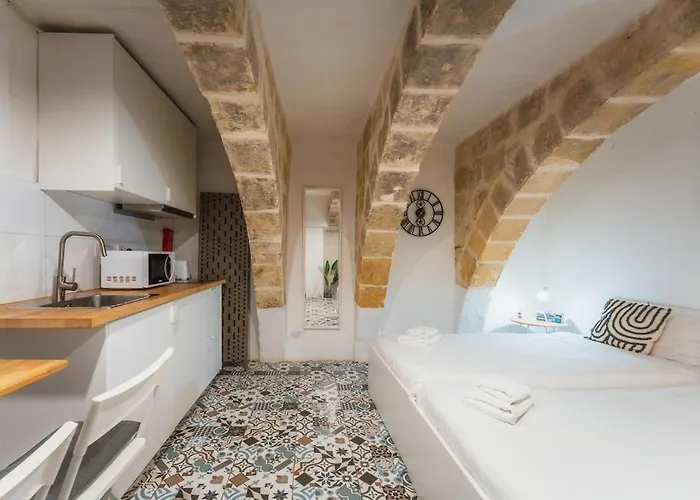 דירה Cosy 1-bedroom In Historical By Sf Homes *